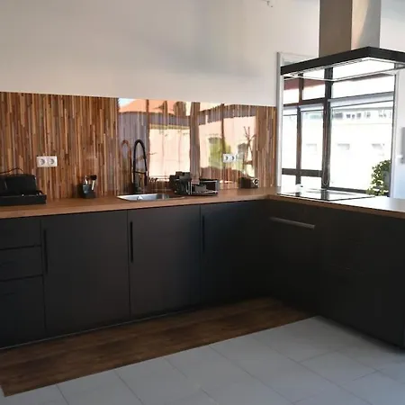 Casa Da Farmacia - *