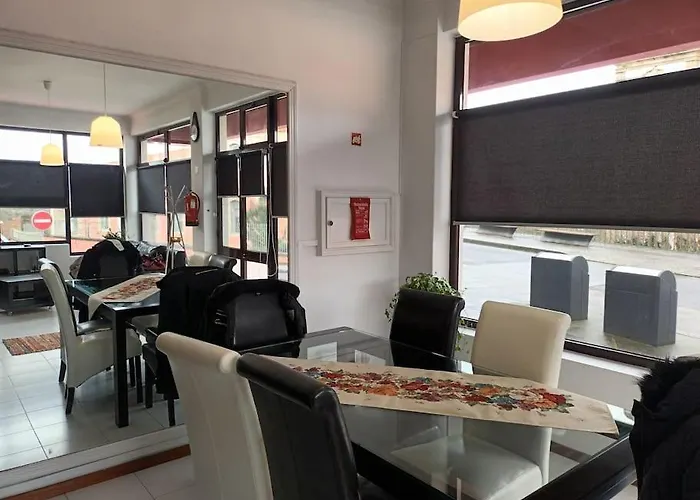 Casa Da Farmacia - *